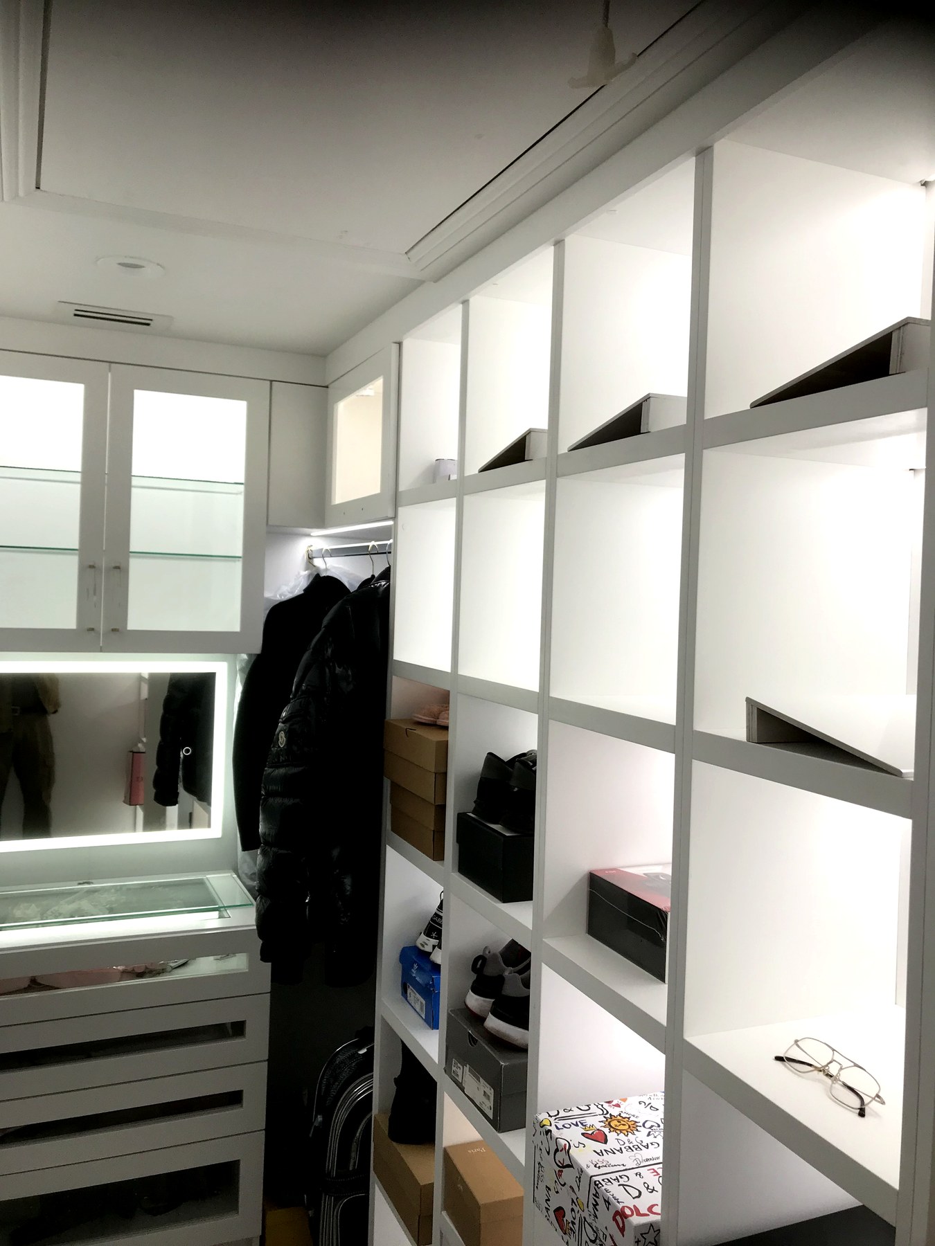 Custom closet organizer